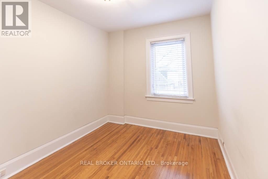 110 Westlake Avenue, Toronto, Ontario  M4C 4R4 - Photo 20 - E12687278