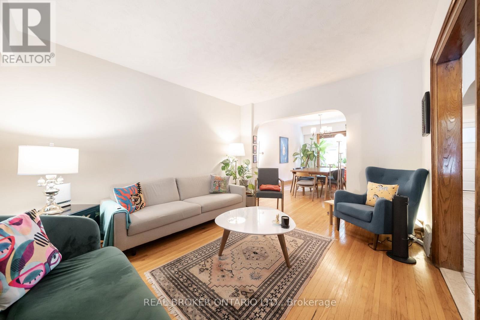 110 Westlake Avenue, Toronto, Ontario  M4C 4R4 - Photo 4 - E12687278