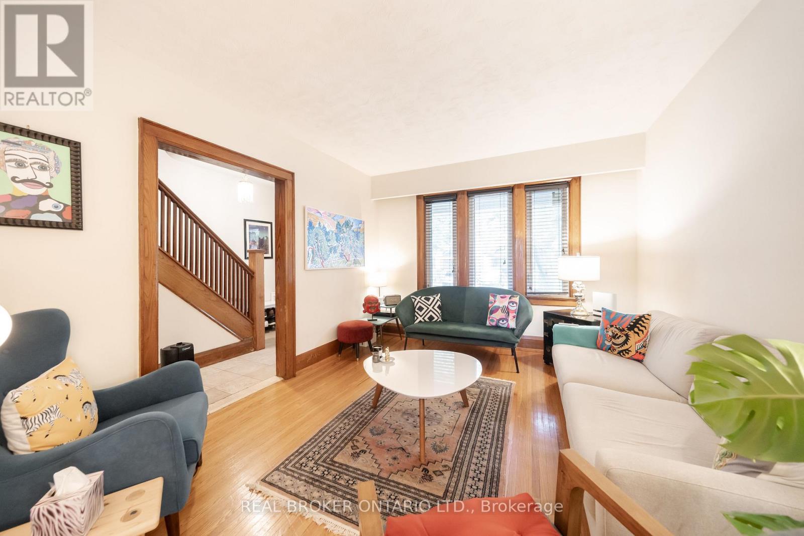 110 Westlake Avenue, Toronto, Ontario  M4C 4R4 - Photo 7 - E12687278