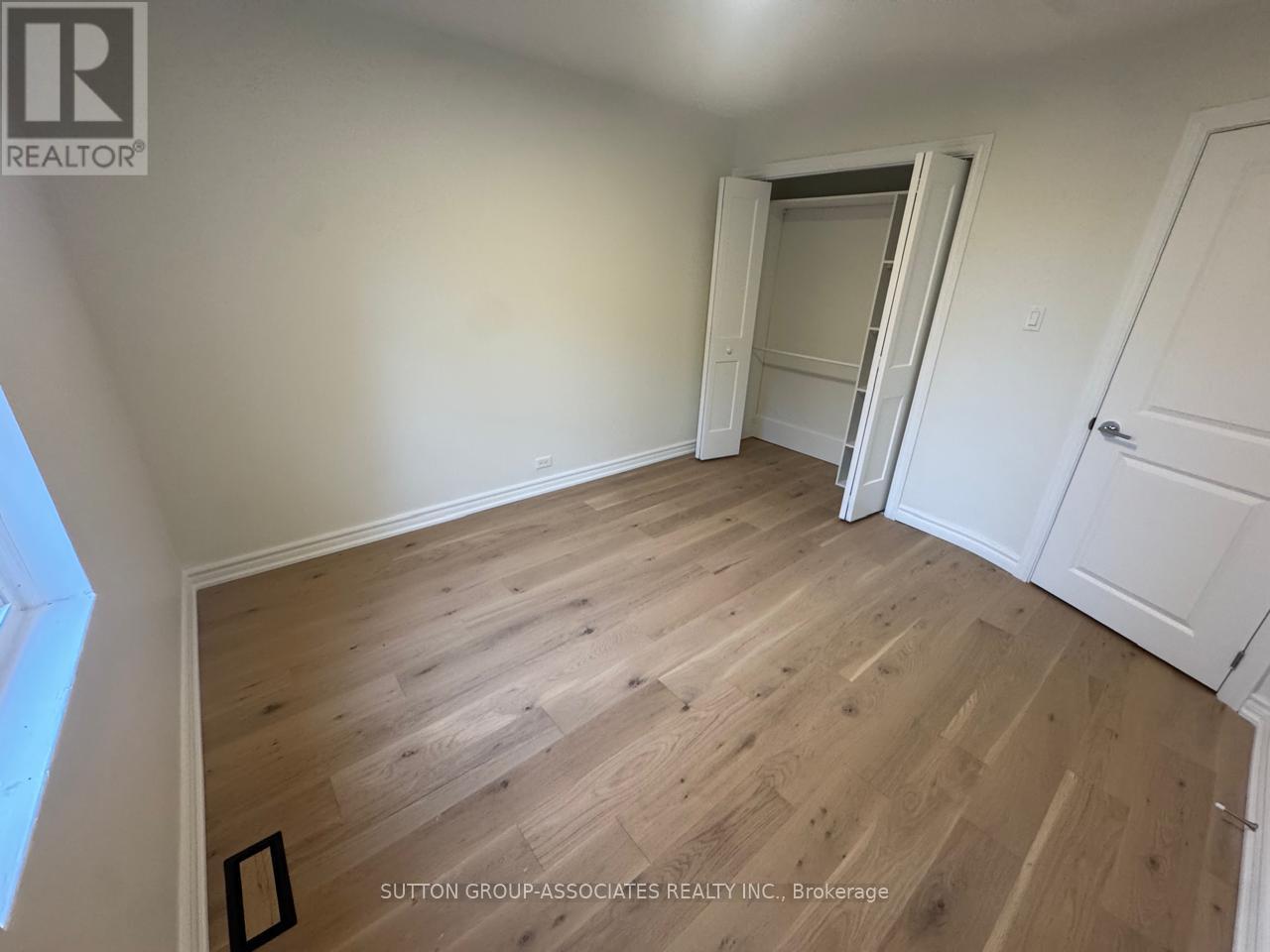 121 Yardley Avenue, Toronto, Ontario  M4B 2B3 - Photo 10 - E12687280