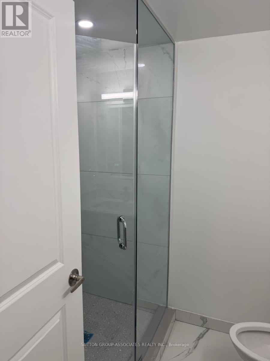 121 Yardley Avenue, Toronto, Ontario  M4B 2B3 - Photo 24 - E12687280