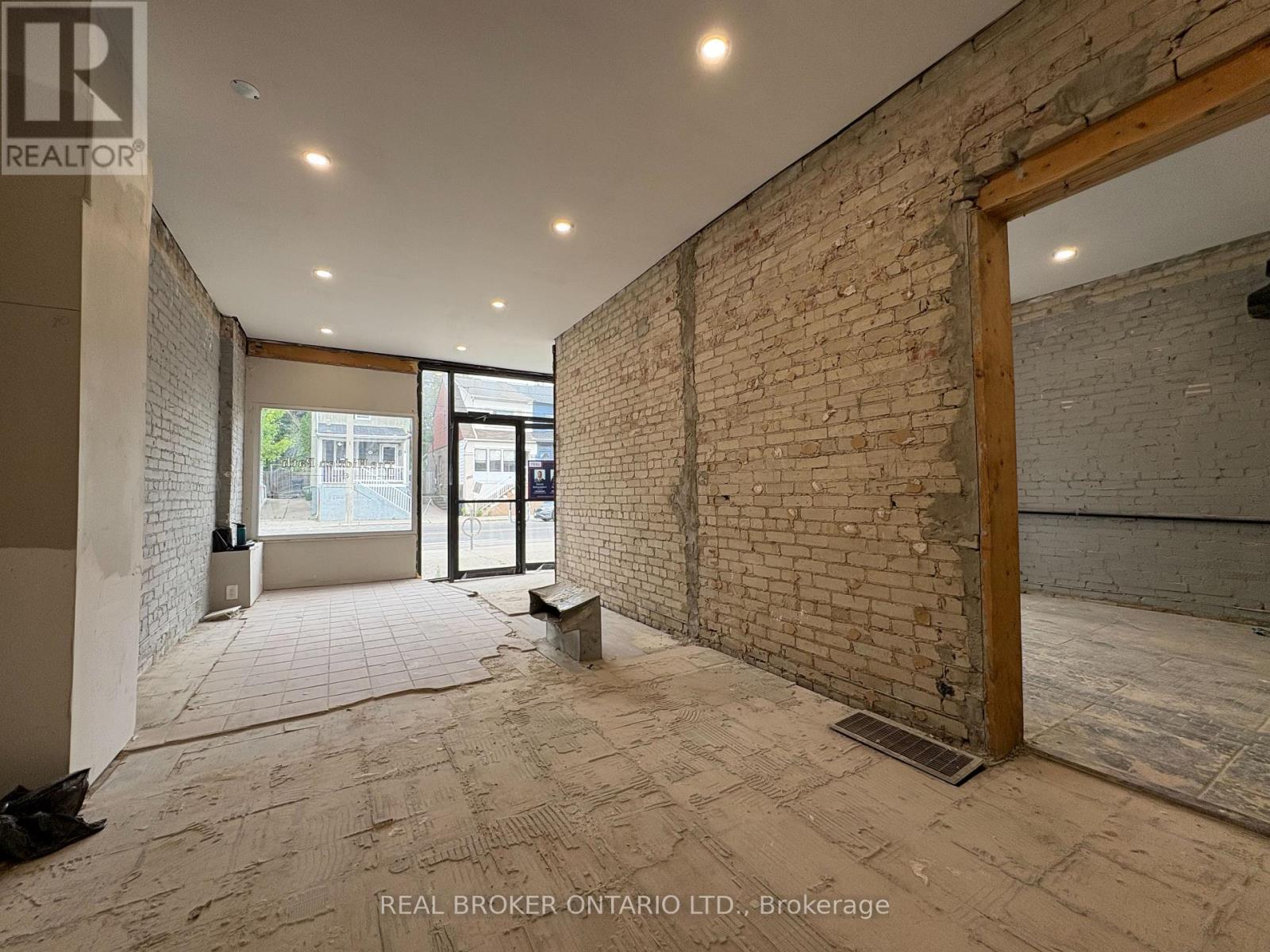 1200 Woodbine Avenue, Toronto, Ontario  M4C 4E3 - Photo 1 - E12687298