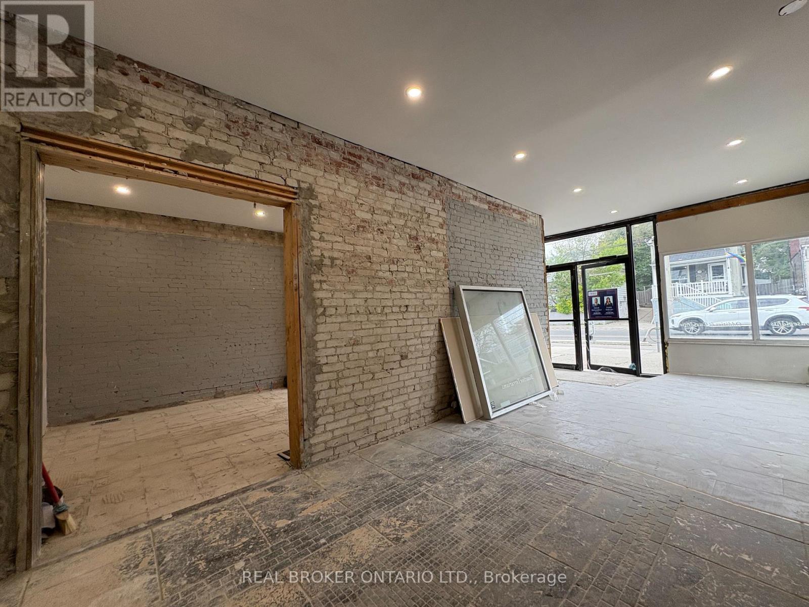 1200 Woodbine Avenue, Toronto, Ontario  M4C 4E3 - Photo 2 - E12687298