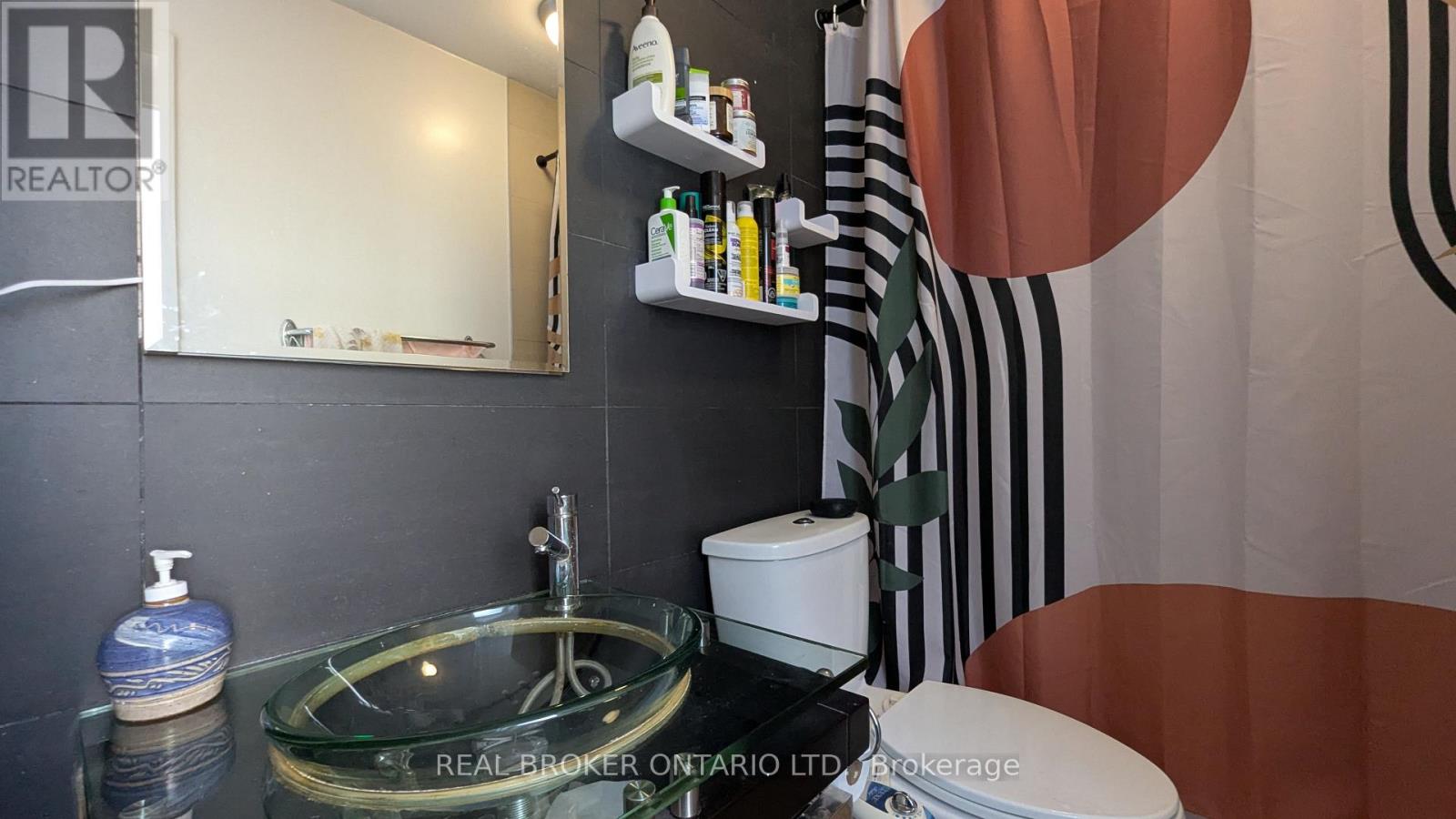 Unit B - 1186 Woodbine Avenue, Toronto, Ontario  M4C 4E2 - Photo 10 - E12687328