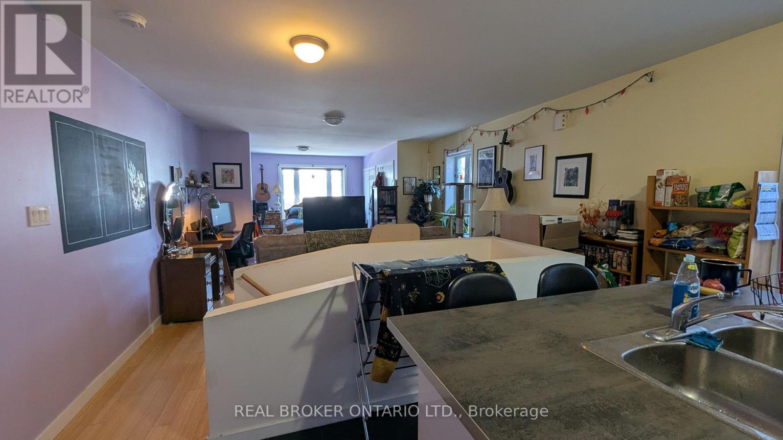 Unit B - 1186 Woodbine Avenue, Toronto, Ontario  M4C 4E2 - Photo 2 - E12687328