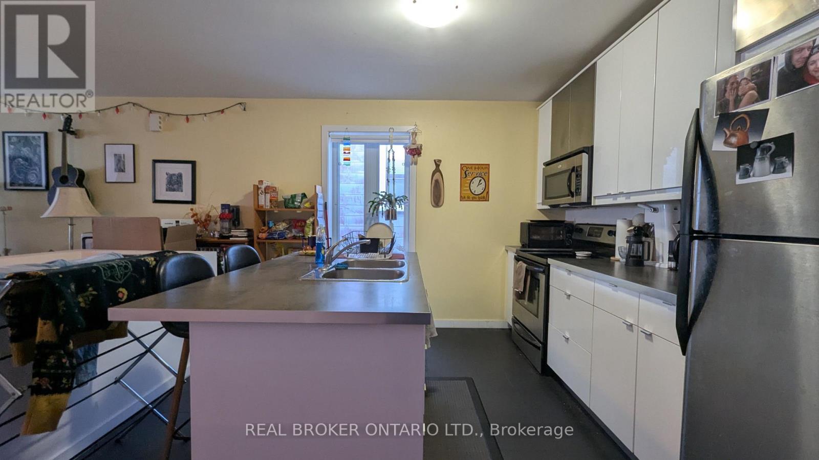 Unit B - 1186 Woodbine Avenue, Toronto, Ontario  M4C 4E2 - Photo 8 - E12687328