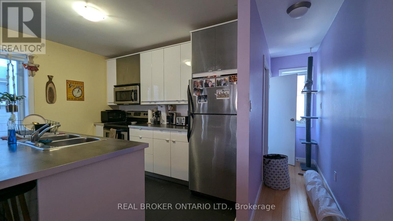 Unit B - 1186 Woodbine Avenue, Toronto, Ontario  M4C 4E2 - Photo 9 - E12687328