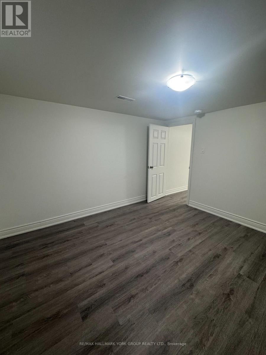 Lower Unit - 856 Krosno Boulevard, Pickering, Ontario  L1W 1H3 - Photo 5 - E12687334