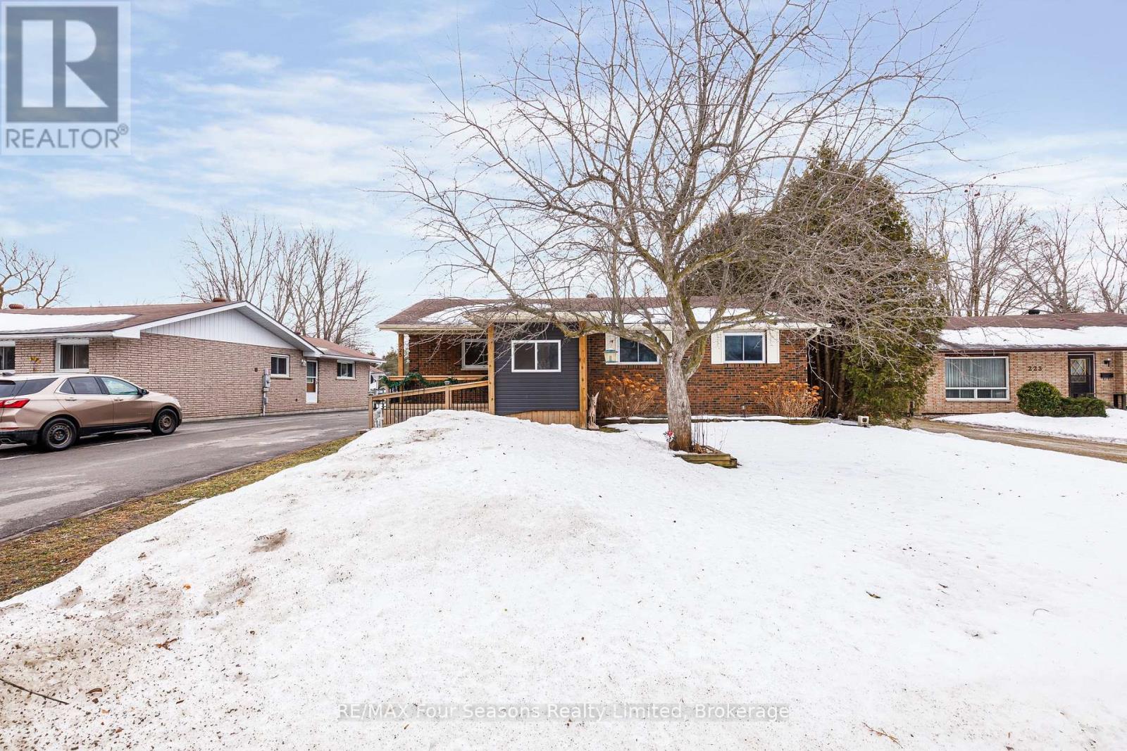 225 Christopher Street, Clearview (Stayner), Ontario  L0M 1S0 - Photo 37 - S12687284