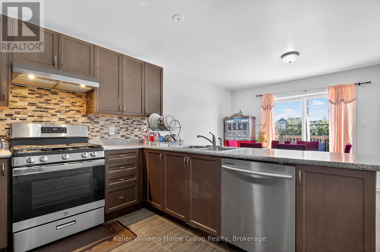 928 Hannah Avenue S, North Perth (Listowel), Ontario  N4W 0H7 - Photo 11 - X12687218