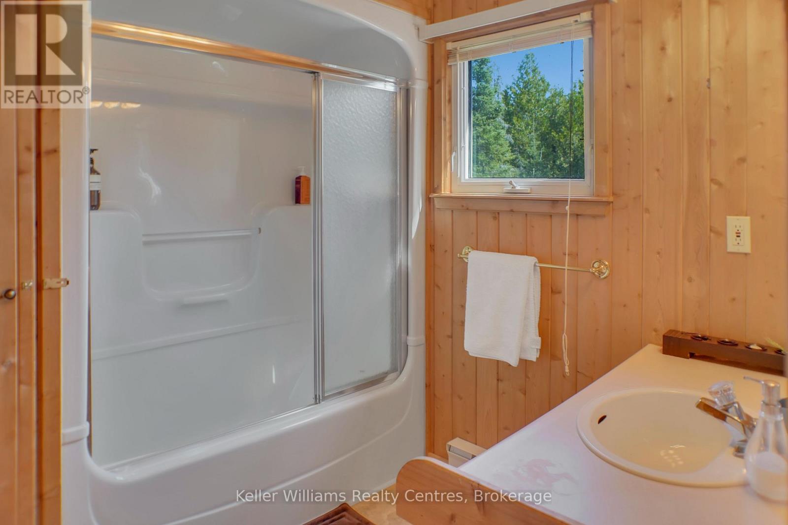 62 Zorra Drive, Northern Bruce Peninsula, Ontario  N0H 2R0 - Photo 22 - X12687226