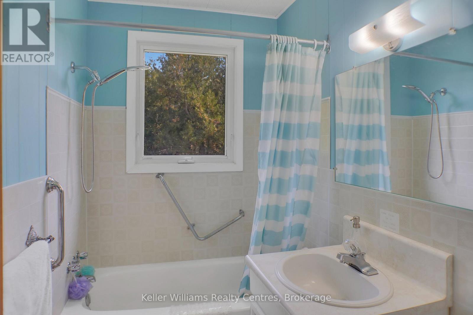 62 Zorra Drive, Northern Bruce Peninsula, Ontario  N0H 2R0 - Photo 31 - X12687226