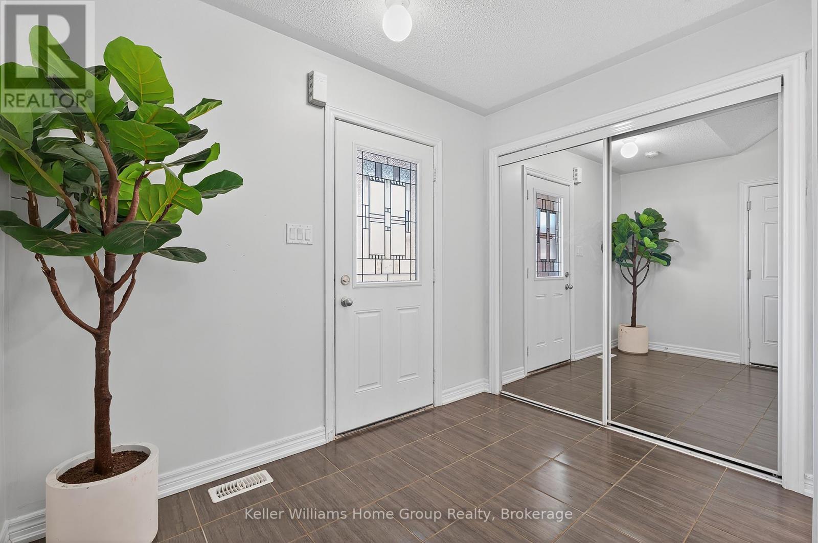 928 Hannah Avenue S, North Perth (Listowel), Ontario  N4W 0H7 - Photo 7 - X12687218