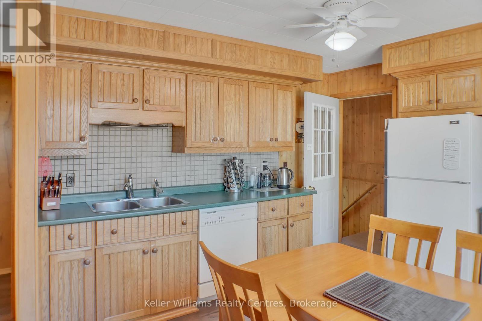 62 Zorra Drive, Northern Bruce Peninsula, Ontario  N0H 2R0 - Photo 12 - X12687226