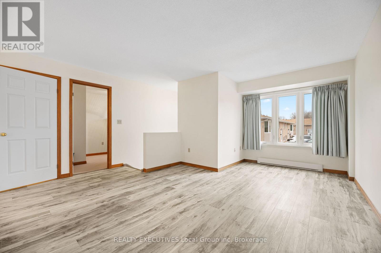 35 - 624 Lakeshore Drive, North Bay, Ontario  P1A 2E8 - Photo 11 - X12160069