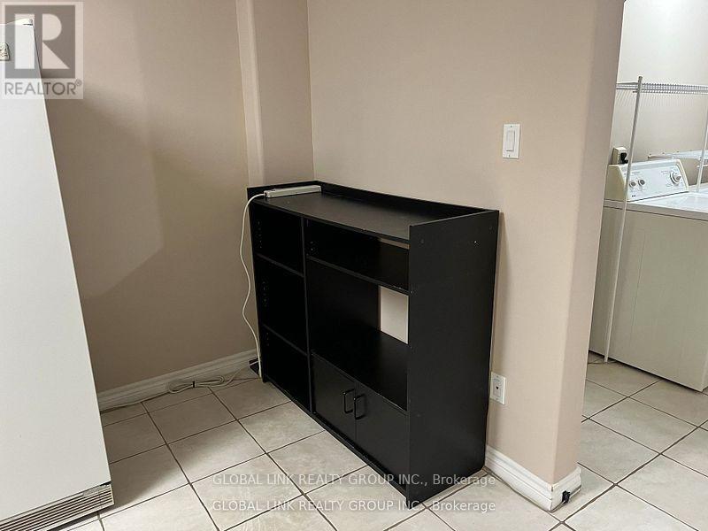 Basement - 166 Valentina Drive, Markham, Ontario  L3R 4R8 - Photo 3 - N12687022