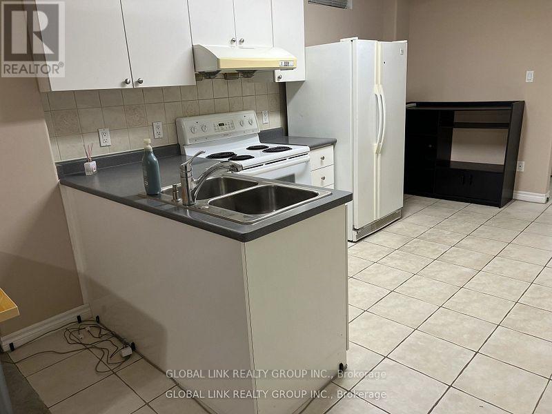 Basement - 166 Valentina Drive, Markham, Ontario  L3R 4R8 - Photo 9 - N12687022