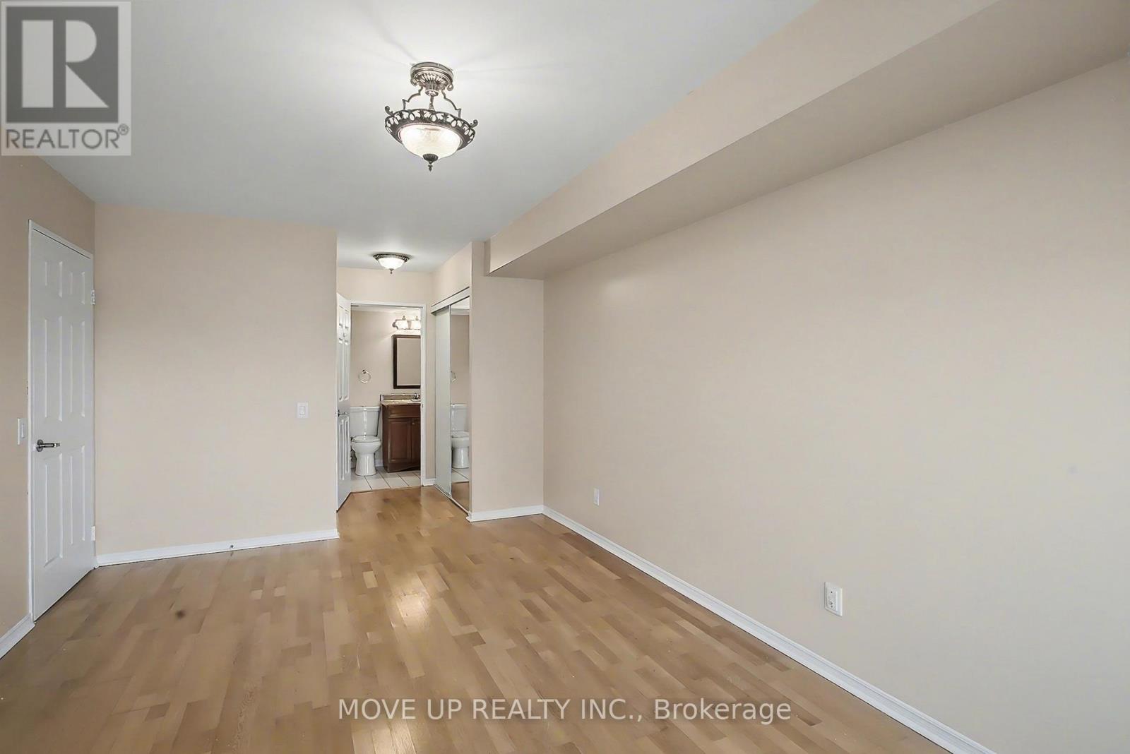 810 - 91 Townsgate Drive, Vaughan, Ontario  L4J 8E8 - Photo 19 - N12687150