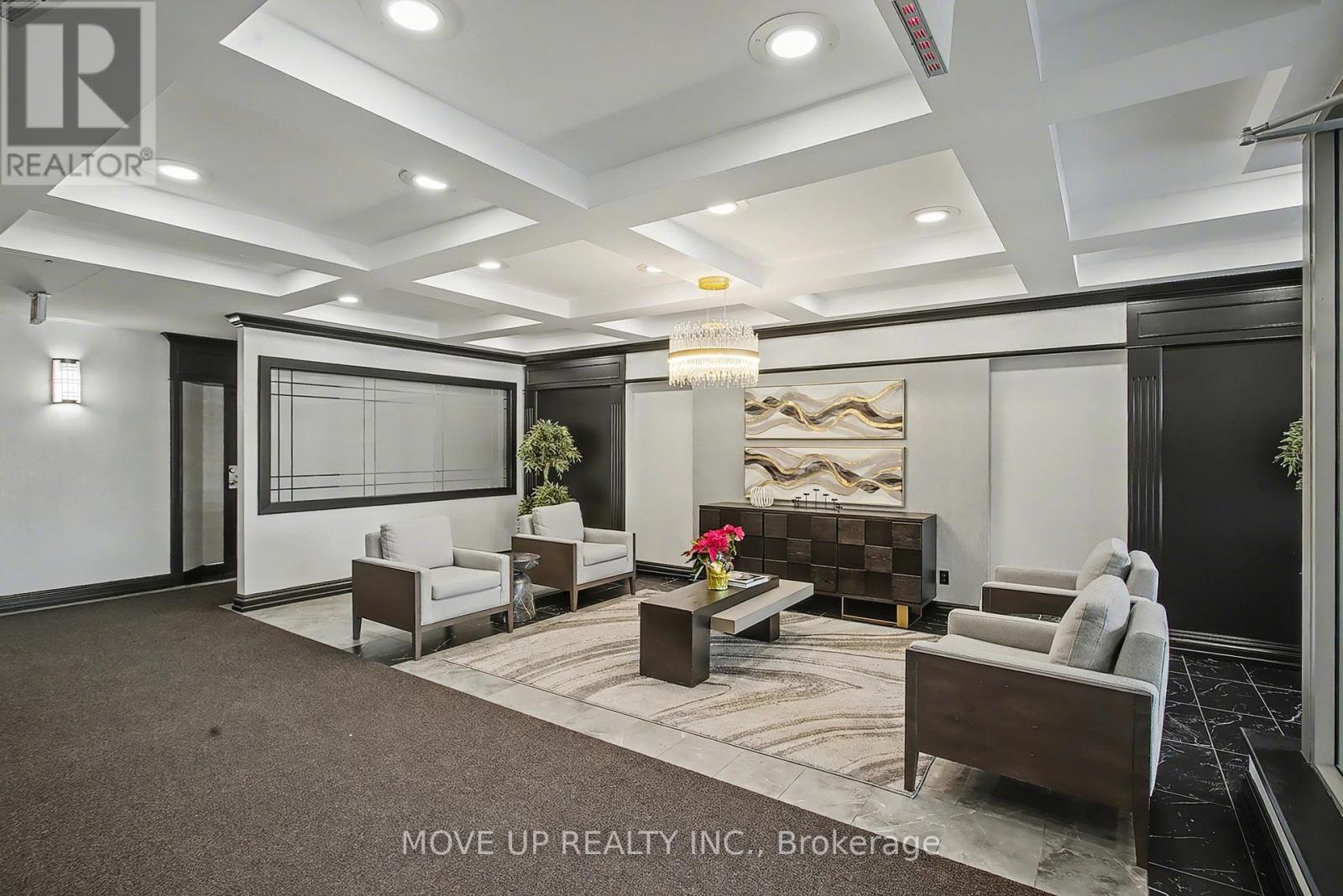 810 - 91 Townsgate Drive, Vaughan, Ontario  L4J 8E8 - Photo 2 - N12687150