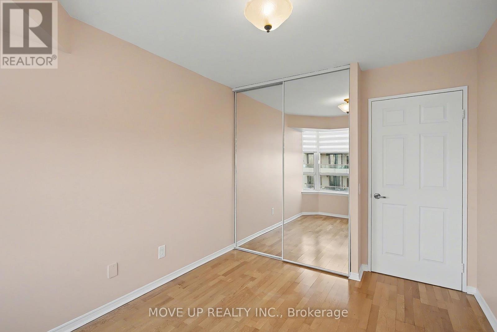 810 - 91 Townsgate Drive, Vaughan, Ontario  L4J 8E8 - Photo 22 - N12687150