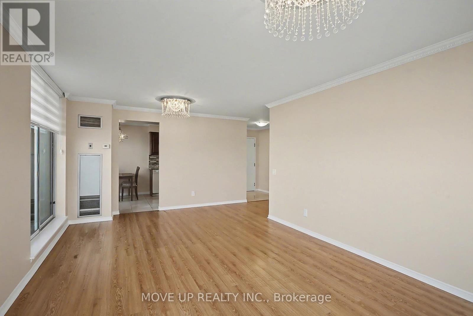 810 - 91 Townsgate Drive, Vaughan, Ontario  L4J 8E8 - Photo 8 - N12687150