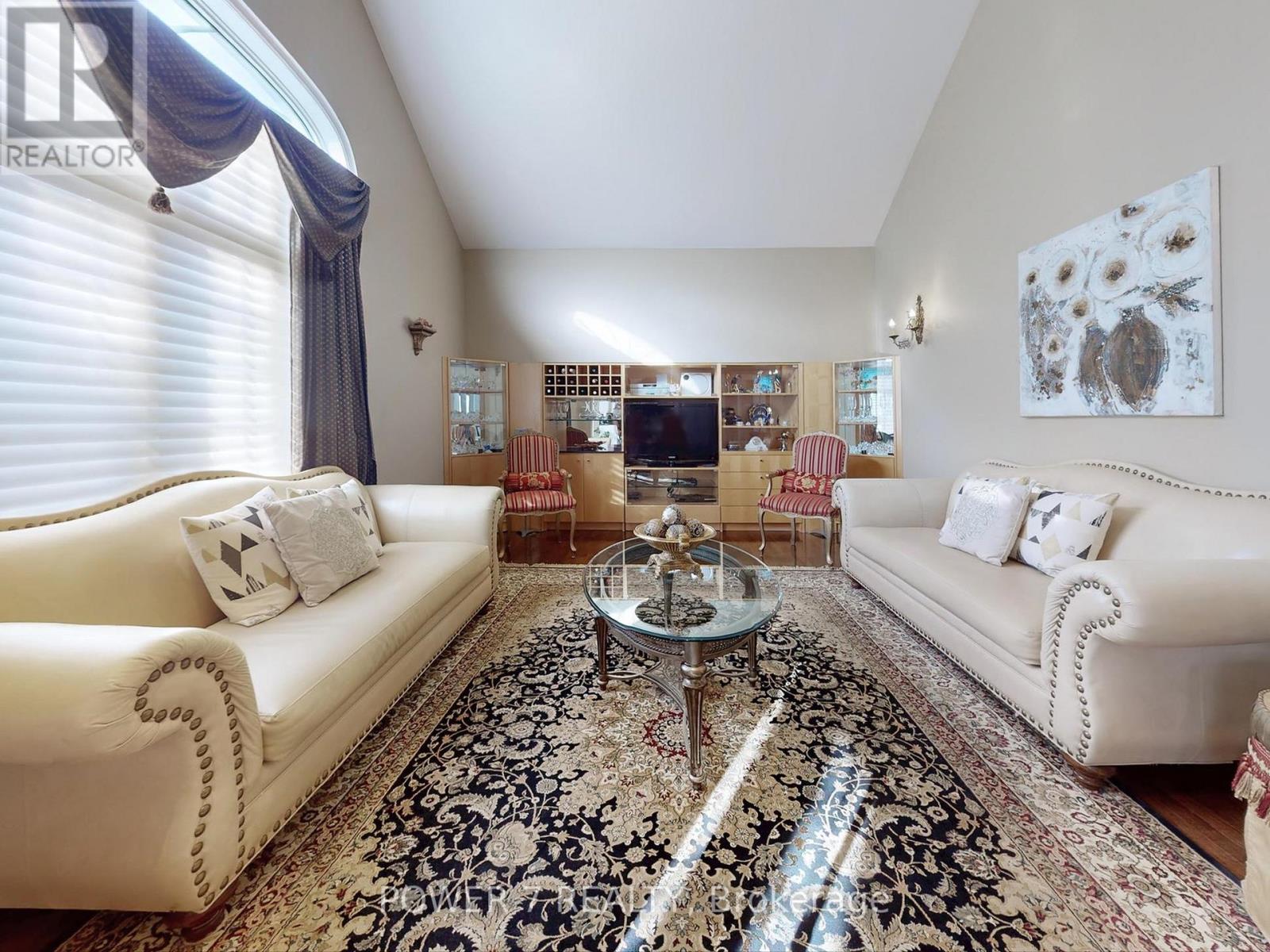 32 Goldring Crescent, Markham, Ontario  L6C 1Y6 - Photo 10 - N12687188