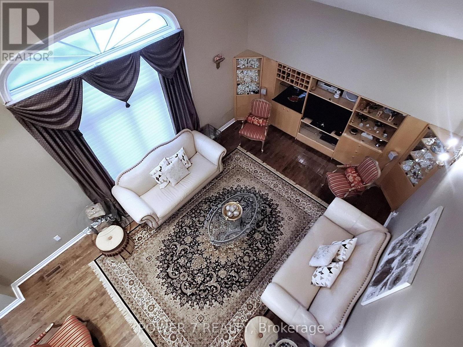 32 Goldring Crescent, Markham, Ontario  L6C 1Y6 - Photo 13 - N12687188