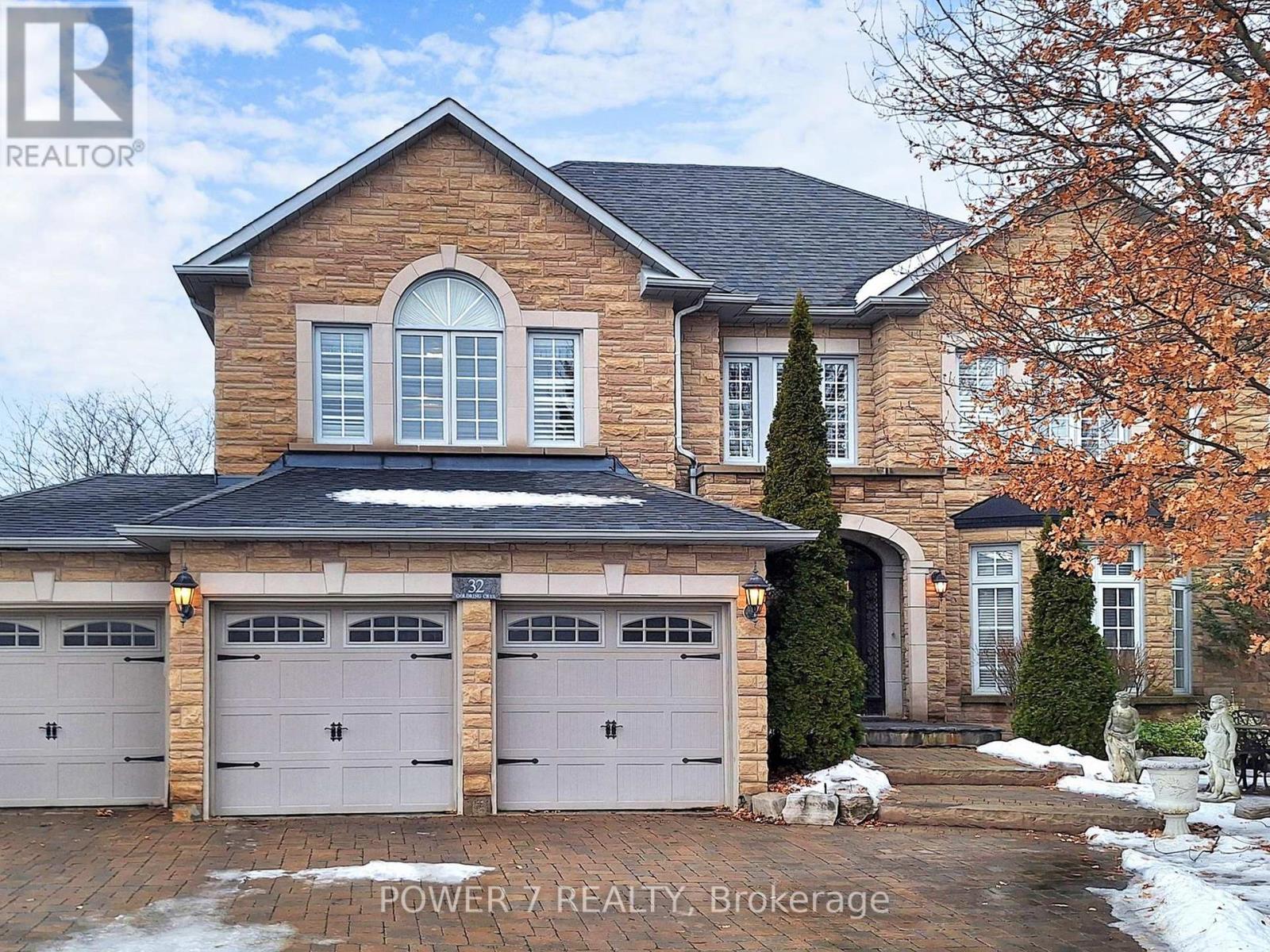 32 Goldring Crescent, Markham, Ontario  L6C 1Y6 - Photo 2 - N12687188