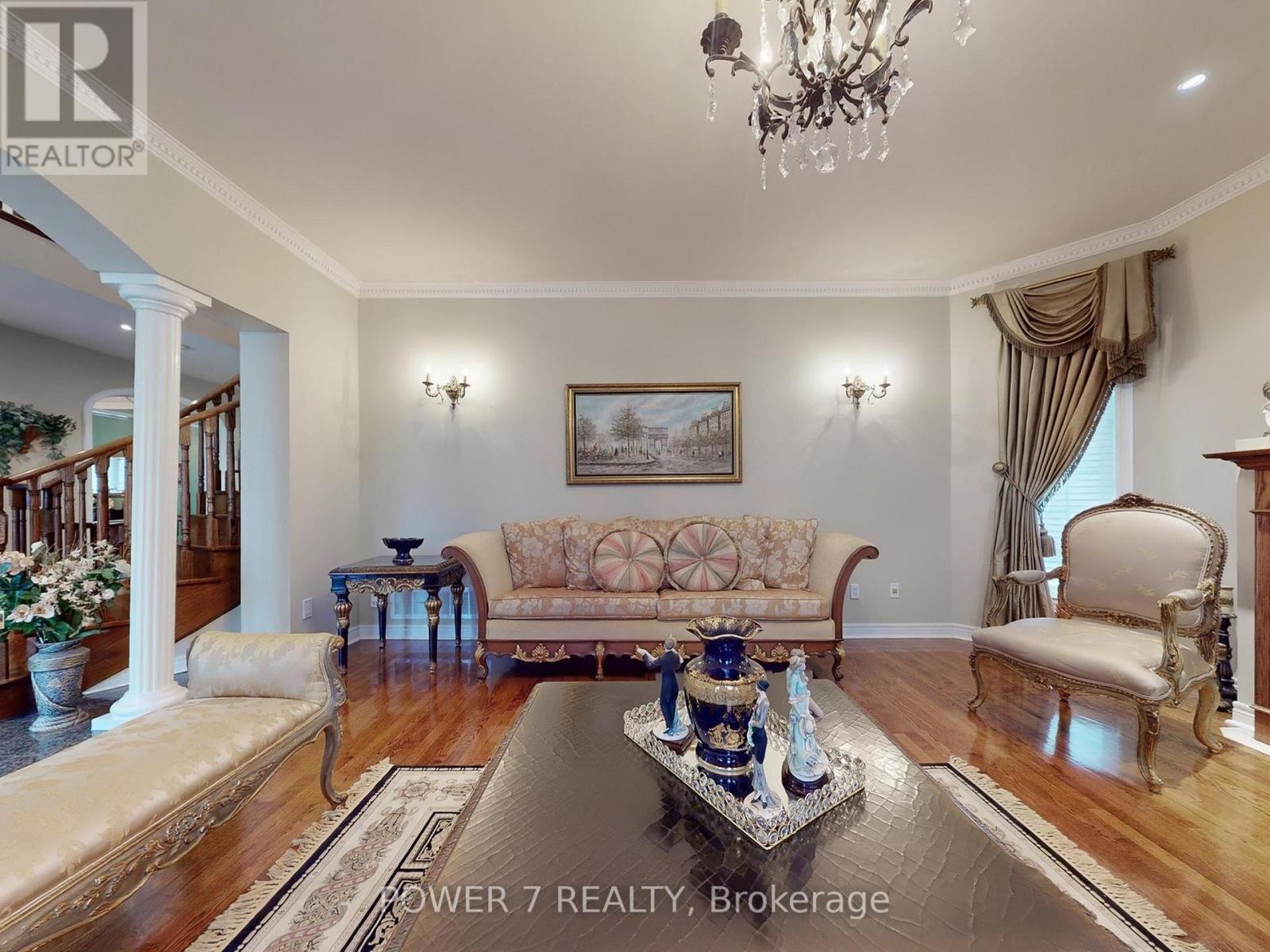 32 Goldring Crescent, Markham, Ontario  L6C 1Y6 - Photo 8 - N12687188