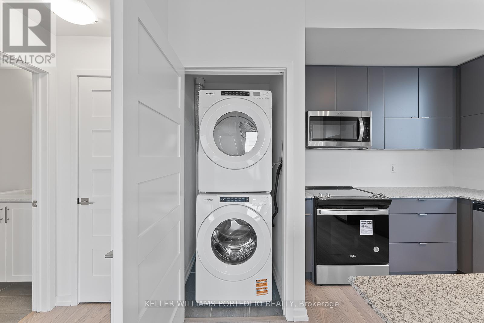 3 - 16 Lytham Green Circle, Newmarket, Ontario  L3Y 0H3 - Photo 20 - N12687192