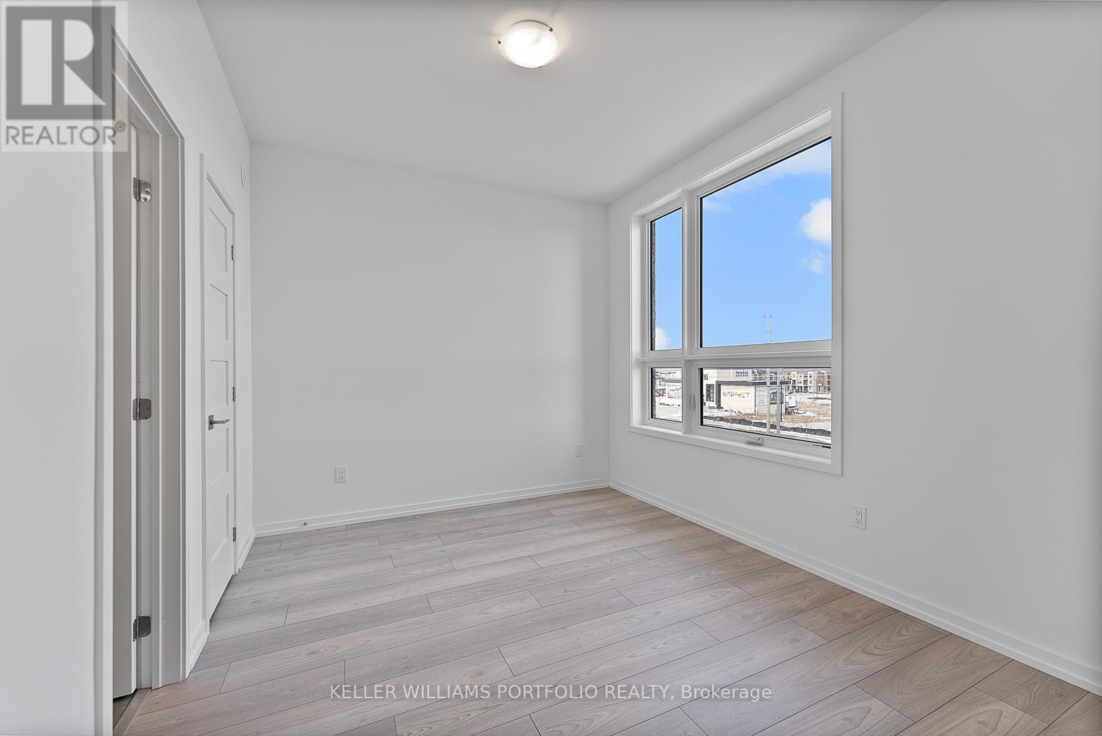 3 - 16 Lytham Green Circle, Newmarket, Ontario  L3Y 0H3 - Photo 25 - N12687192