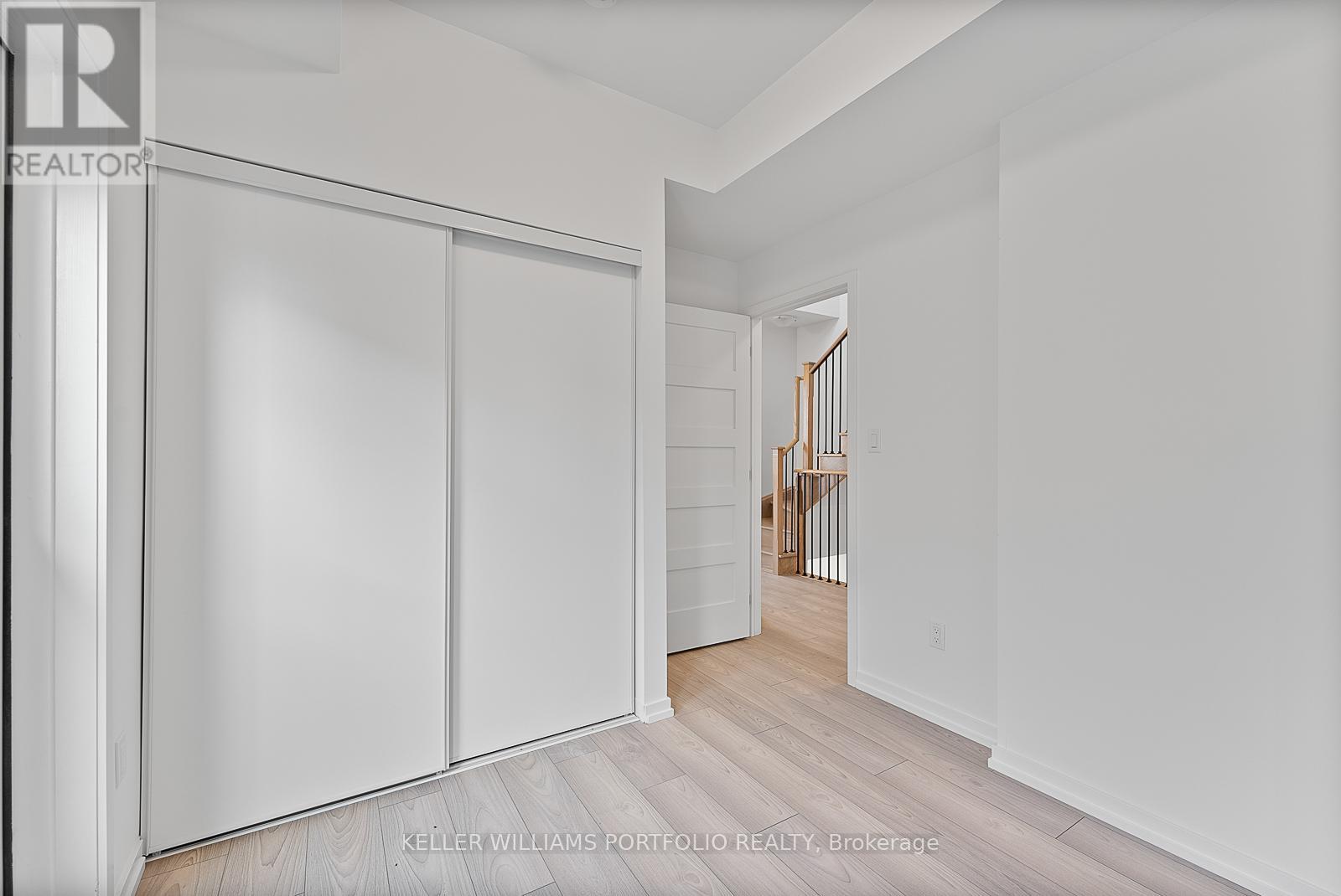 3 - 16 Lytham Green Circle, Newmarket, Ontario  L3Y 0H3 - Photo 33 - N12687192