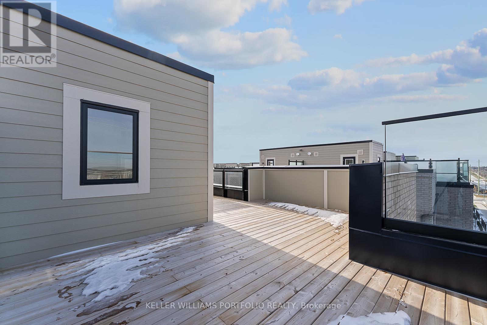 3 - 16 Lytham Green Circle, Newmarket, Ontario  L3Y 0H3 - Photo 42 - N12687192