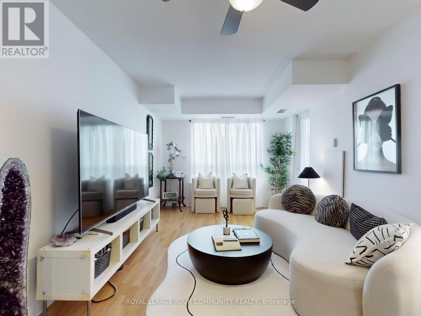 701 - 225 Wellesley Street, Toronto, Ontario  M4X 1X8 - Photo 17 - C12677574