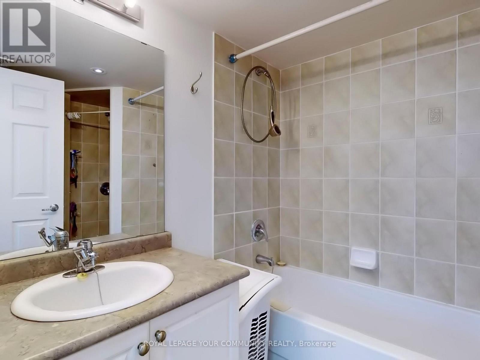 701 - 225 Wellesley Street, Toronto, Ontario  M4X 1X8 - Photo 30 - C12677574