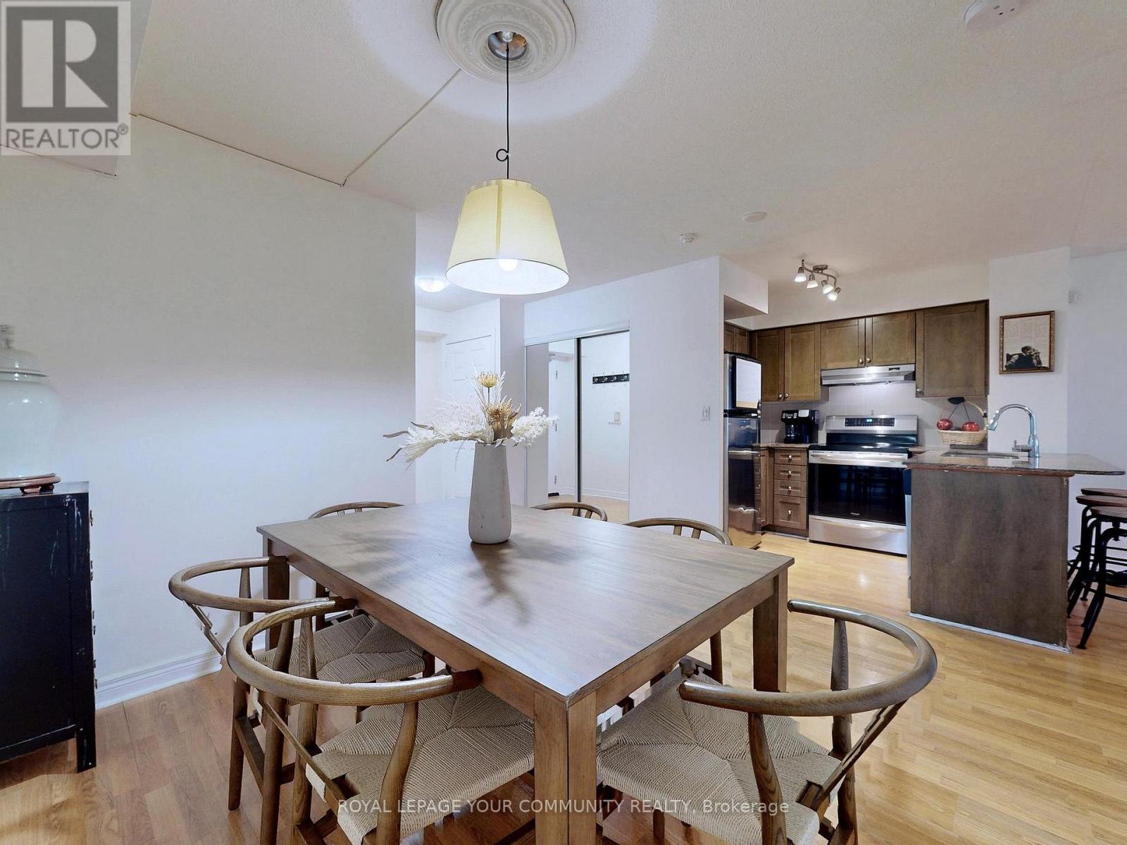 701 - 225 Wellesley Street, Toronto, Ontario  M4X 1X8 - Photo 8 - C12677574