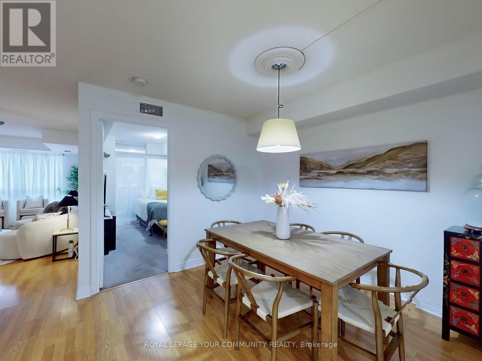 701 - 225 Wellesley Street, Toronto, Ontario  M4X 1X8 - Photo 7 - C12677574