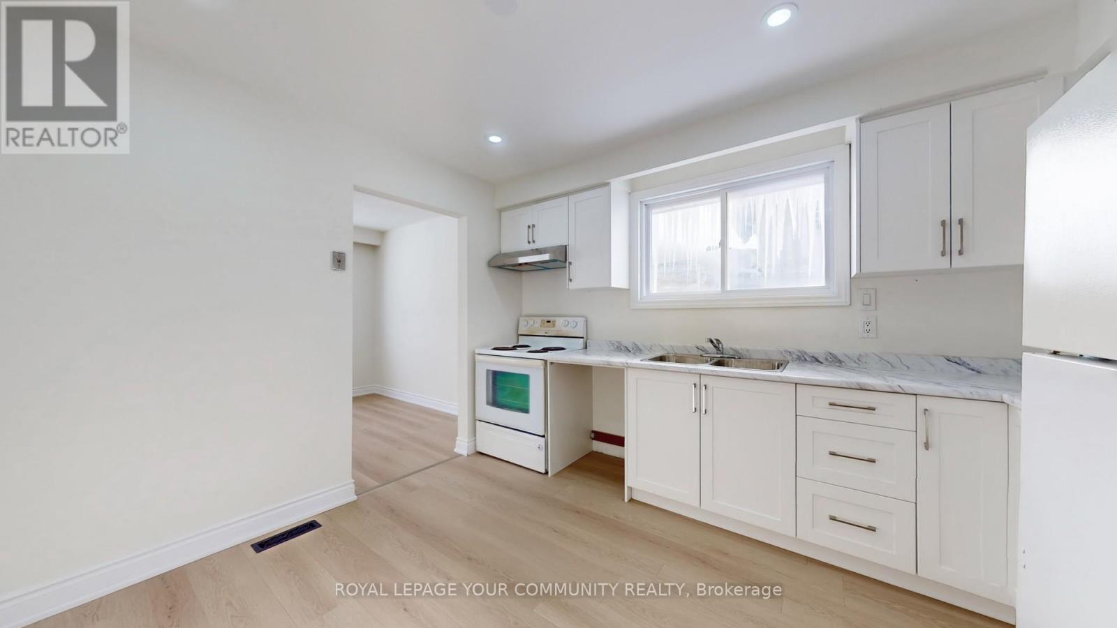 14 Lonsdale Place, Barrie (Grove East), Ontario  L4M 4J1 - Photo 9 - S12687292