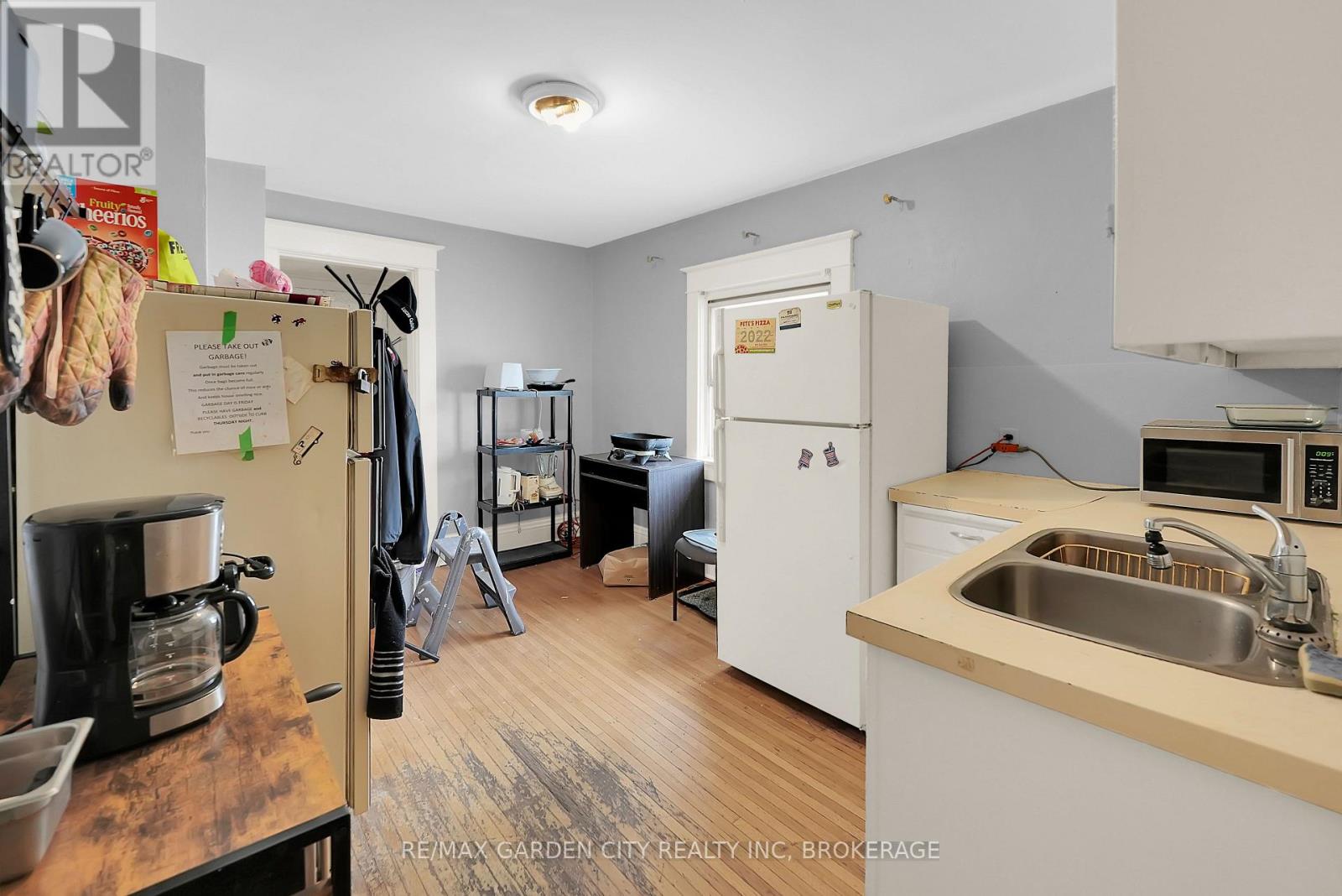 213 Geneva Street, St. Catharines, Ontario  L2R 4P9 - Photo 11 - X12361815