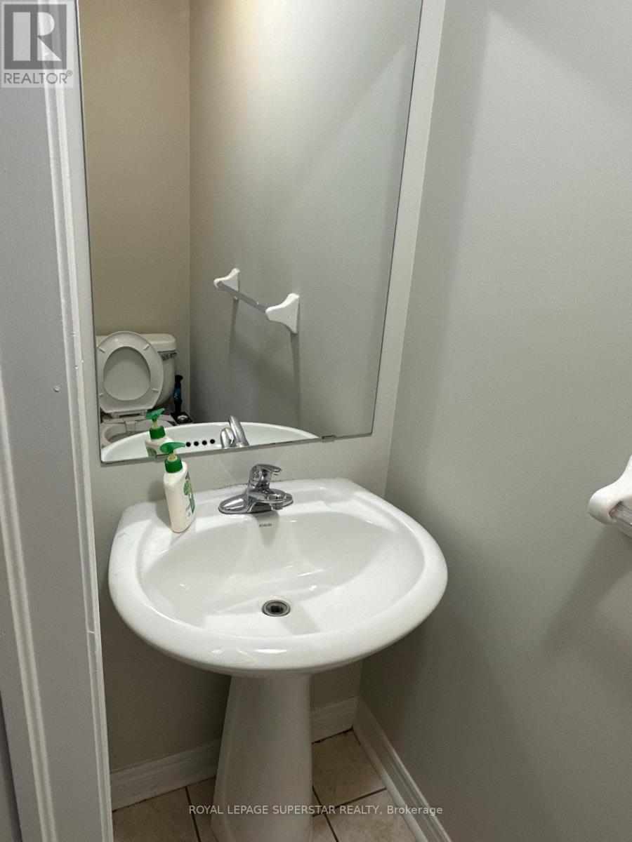 27 Robitaille Road, Brampton, Ontario  L6R 0H6 - Photo 16 - W12648032