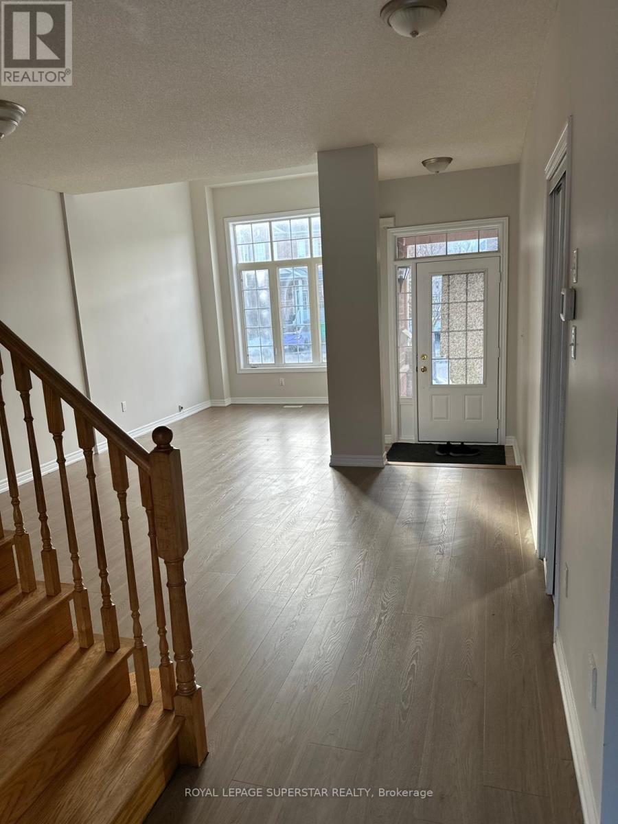 27 Robitaille Road, Brampton, Ontario  L6R 0H6 - Photo 4 - W12648032