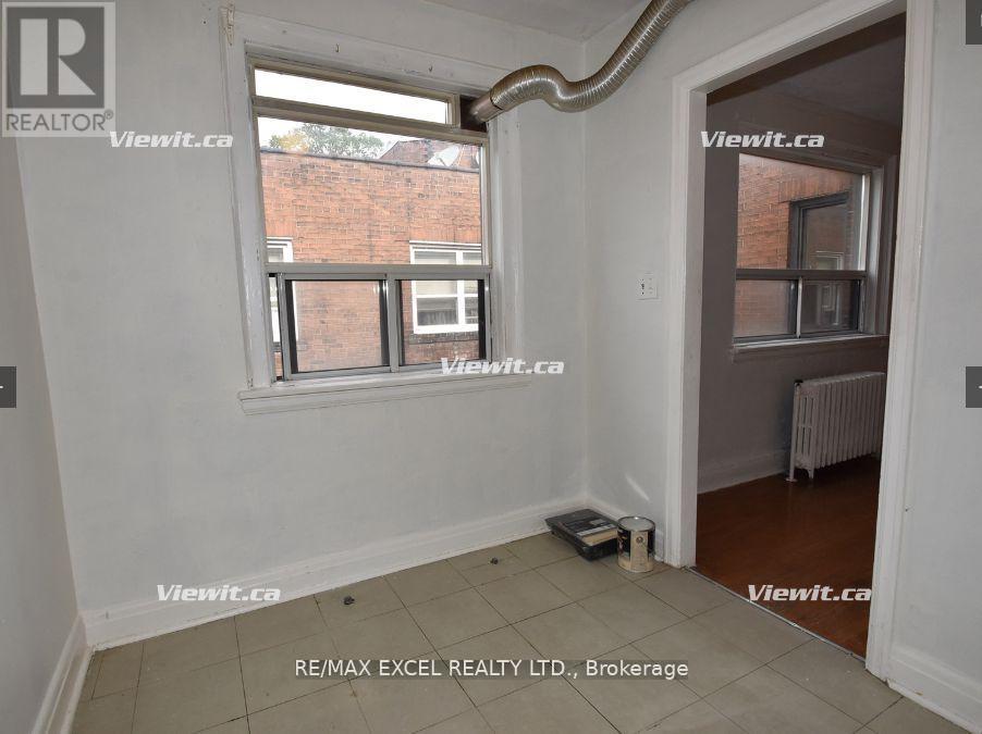 21 - 1a Elm Grove Avenue, Toronto, Ontario  M6K 2H9 - Photo 17 - W12686332