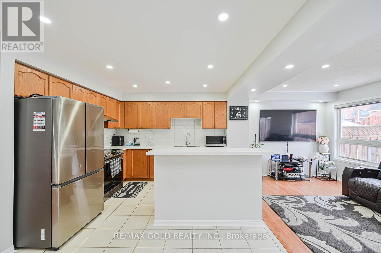 12 Rockrose Drive, Brampton, Ontario  L6R 2Z6 - Photo 13 - W12687090