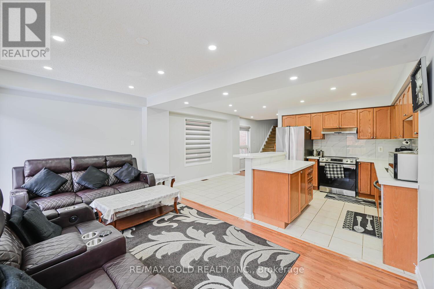 12 Rockrose Drive, Brampton, Ontario  L6R 2Z6 - Photo 18 - W12687090