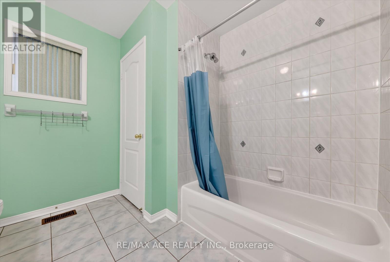 42 Feather Reed Way, Brampton, Ontario  L6R 3A3 - Photo 24 - W12687134