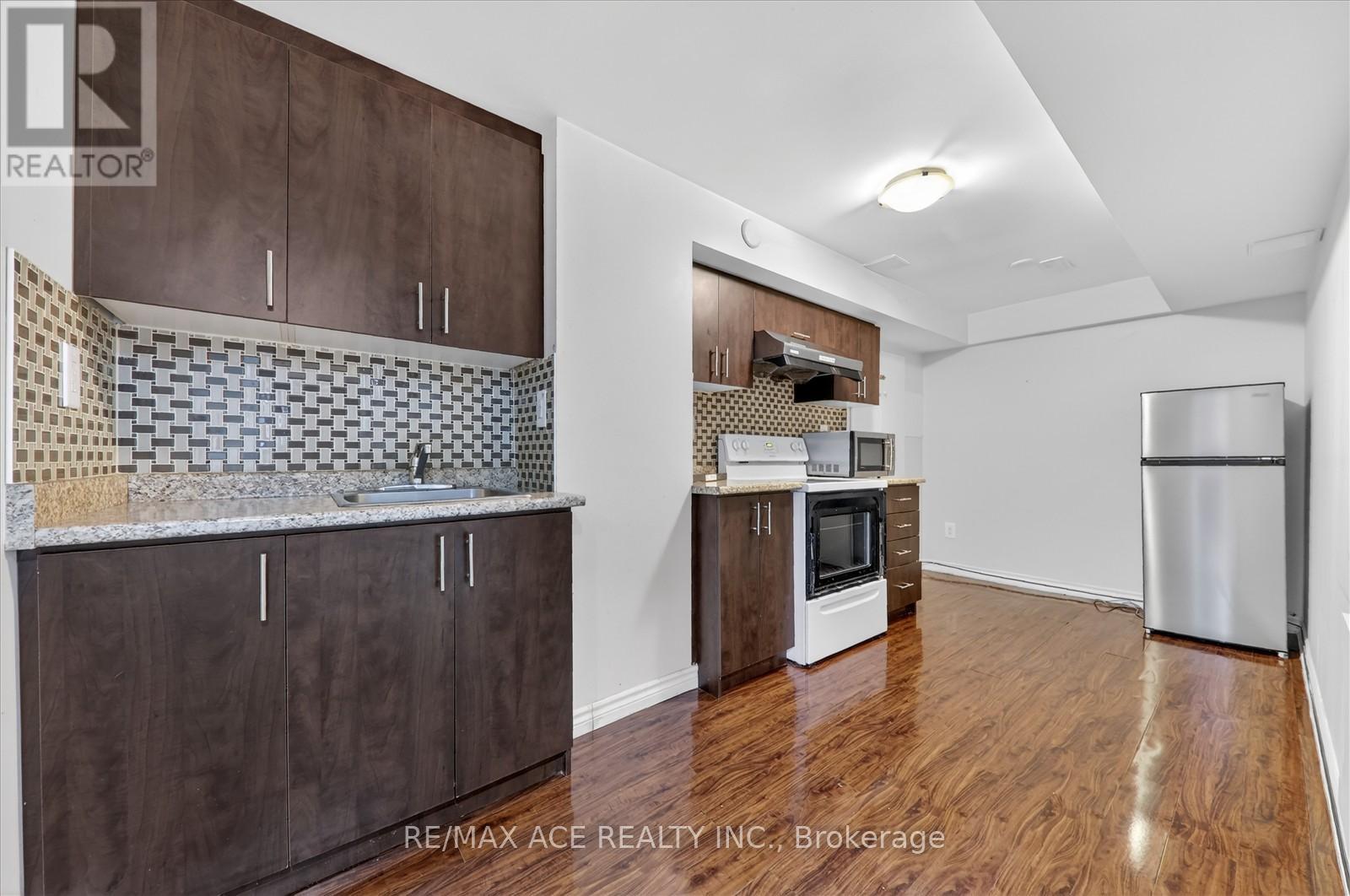 42 Feather Reed Way, Brampton, Ontario  L6R 3A3 - Photo 34 - W12687134