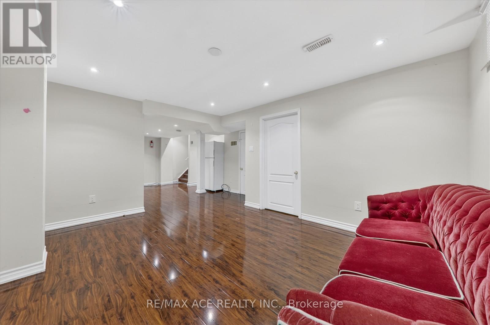 42 Feather Reed Way, Brampton, Ontario  L6R 3A3 - Photo 37 - W12687134