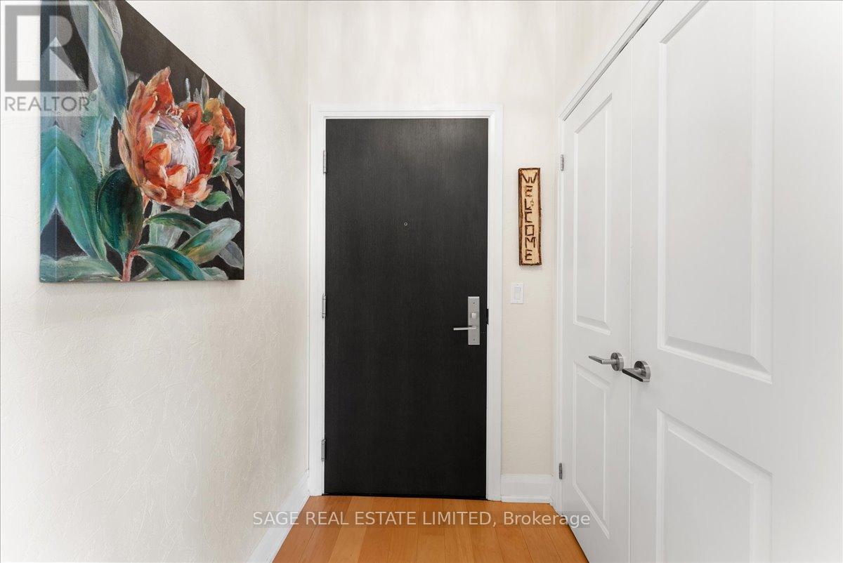 507 - 35 Fontenay Court, Toronto, Ontario  M9A 0C4 - Photo 3 - W12687154