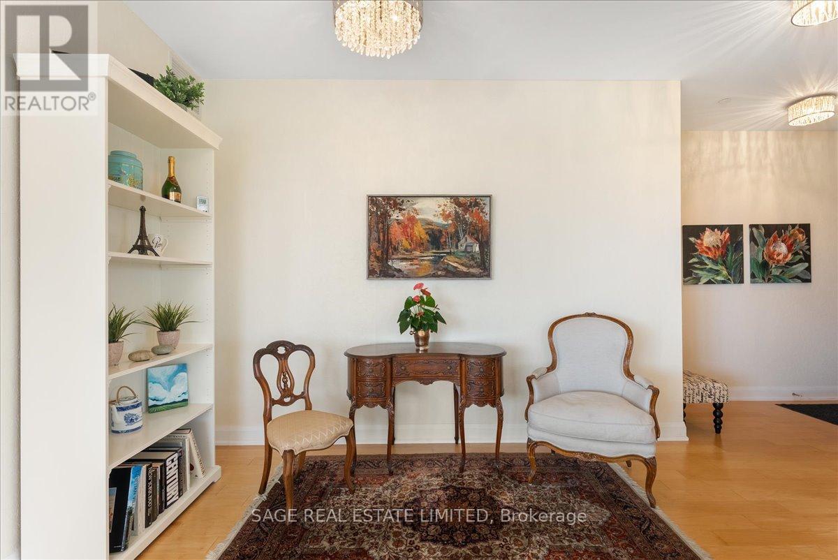 507 - 35 Fontenay Court, Toronto, Ontario  M9A 0C4 - Photo 5 - W12687154