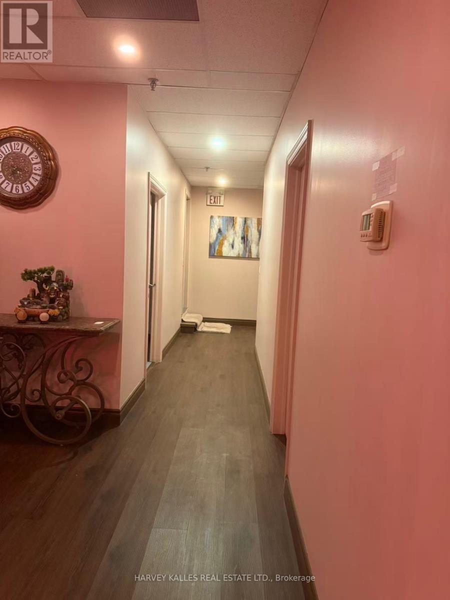 43 - 1200 Speers Road, Oakville, Ontario  L4L 2X4 - Photo 4 - W12687162